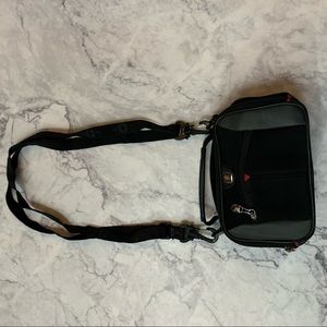 Swiss gear camera/travel pouch